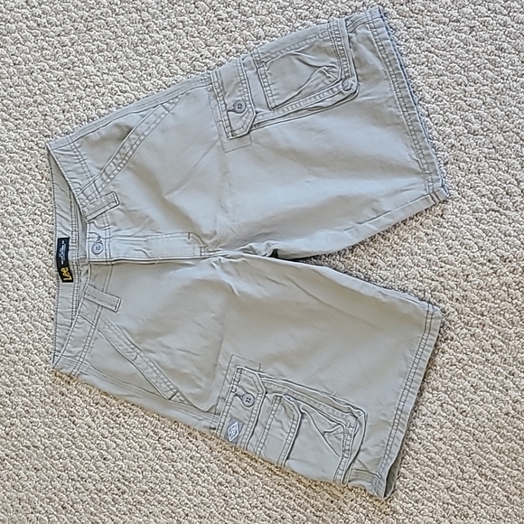 Three Pair of Mens Cargo Shorts - Picture 4 of 7